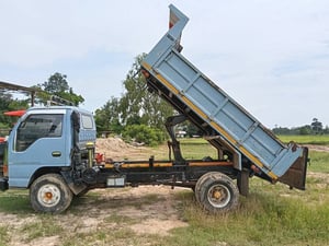 ขาย 6ล้อดั้ม NPR 120แรง รถพร้อมใช้งาน 