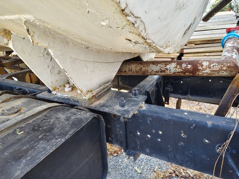 ขายด่วน ISUZU FSR11HK 160แรงม้า รถ6ล้อ บรรทุกน้ำ6,000ลิตร ปี1996 เล่มทะเบียนพร้อม รถใช้งานได้ ในราคาถูกมาก