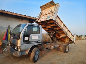 ISUZU แอ๊ว ยกหัวนิสสัน เครื่อง4BB1 หกล้อ ดั้มพ์ คัทซีดี ขับใช้งานยกดั้มได้ ราคาประหยัด