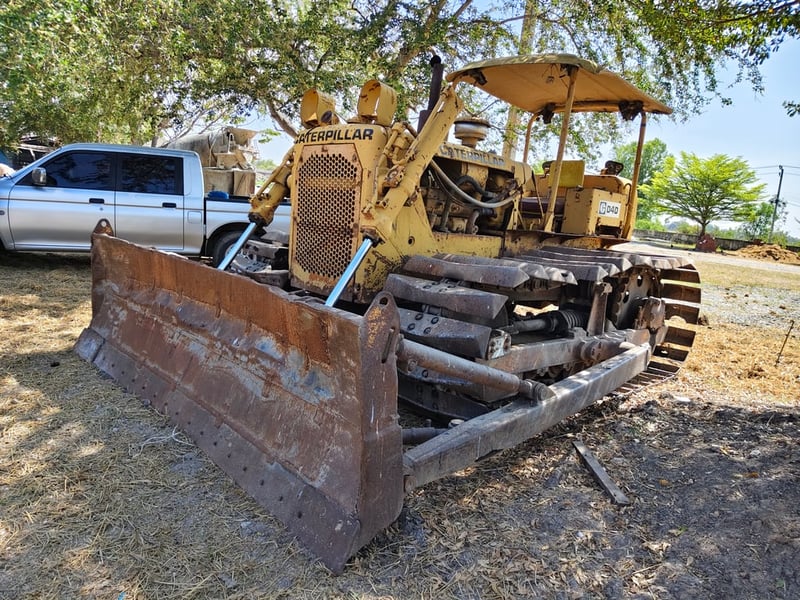 แทรคเตอร์ CAT D4D ตีนเป็ด เกียร์ตัด รถติดเครื่องขับใช้งานได้ ชมคลิปได้ ขายราคาถูกมาก