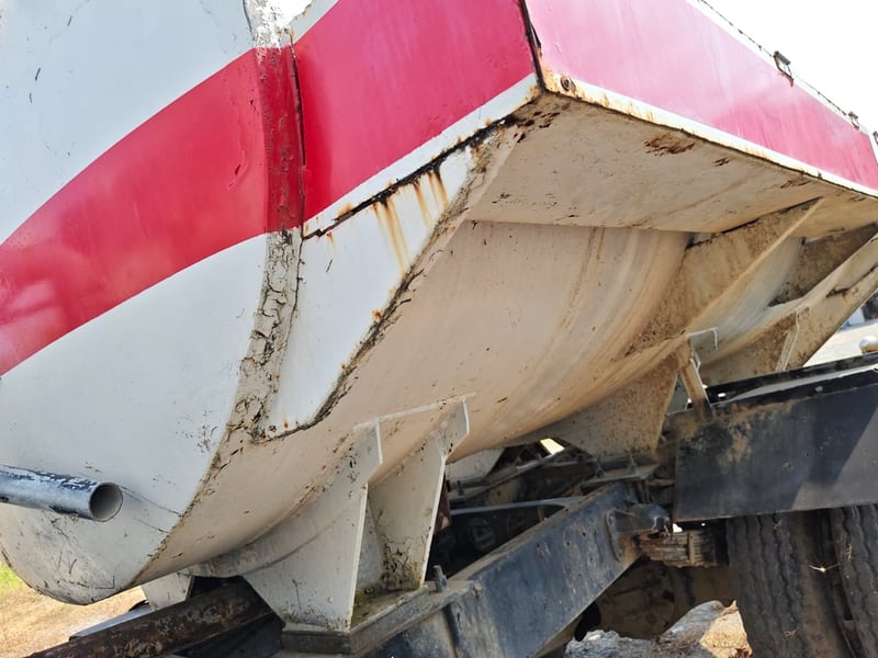 ขายด่วน ISUZU FSR11HK 160แรงม้า รถ6ล้อ บรรทุกน้ำ6,000ลิตร ปี1996 เล่มทะเบียนพร้อม รถใช้งานได้ ในราคาถูกมาก