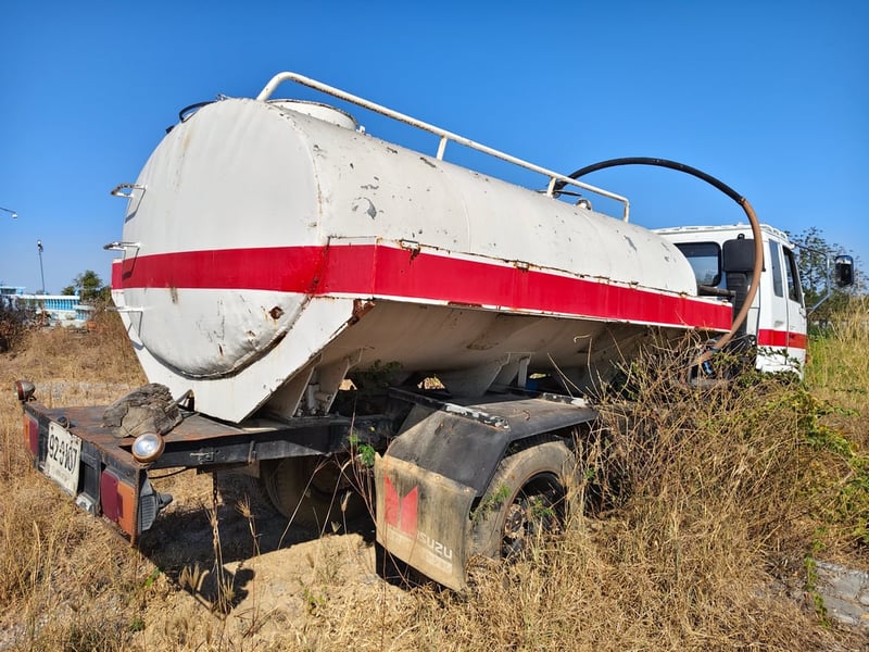 ขายด่วนมาก ISUZU FSR11HK รถบรรทุกน้ำ ถัง6,000ลิตร เครื่องดี คัทซีสวย อุปกรณ์ปั้มน้ำพร้อม สุดคุ้มในราคาถูกมากๆ