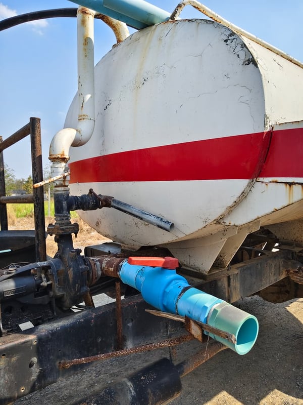 ขายด่วน ISUZU FSR11HK 160แรงม้า รถ6ล้อ บรรทุกน้ำ6,000ลิตร ปี1996 เล่มทะเบียนพร้อม รถใช้งานได้ ในราคาถูกมาก