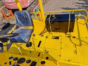 รถบด9ล้อยาง สภาพสวย ยางดี เบรคดี มีระบบสเปร์ยน้ำ เล่มทะเบียนพร้อมโอน ลงงานได้เลย ราคาเบาๆ รถบด9ล้อยาง สภาพสวย ยางดี เบรคดี มีระบบสเปร์ยน้ำ เล่มทะเบียนพร้อมโอน ลงงานได้เลย ราคาเบาๆ