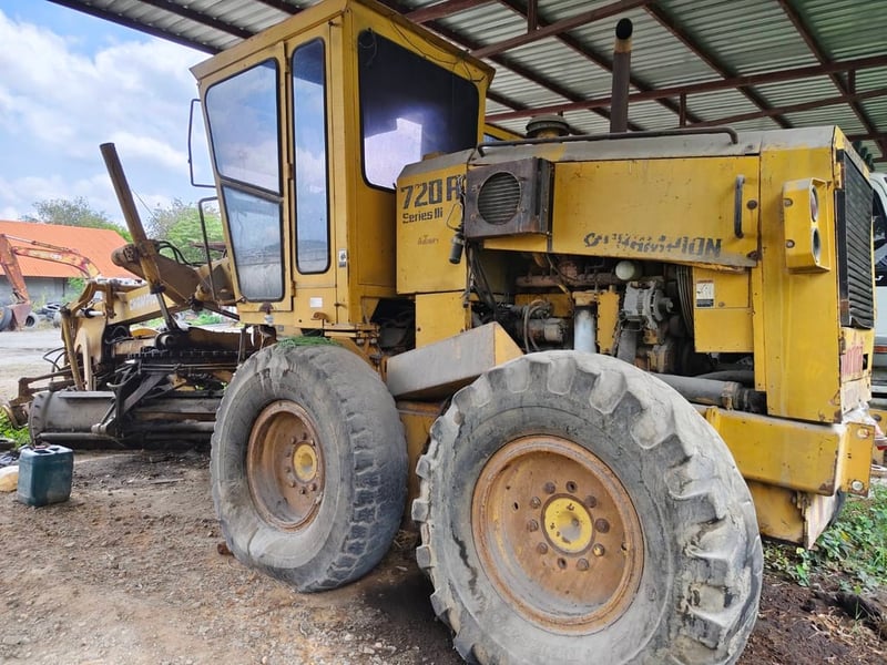 รถเกรดแชมป์เปี้ยน720A-5 เครื่องคัมมิ่นเทอร์โบ ใบมีด14ฟุต เอวอ่อน เอกสารเล่มทะเบียน ราคาถูกมาก