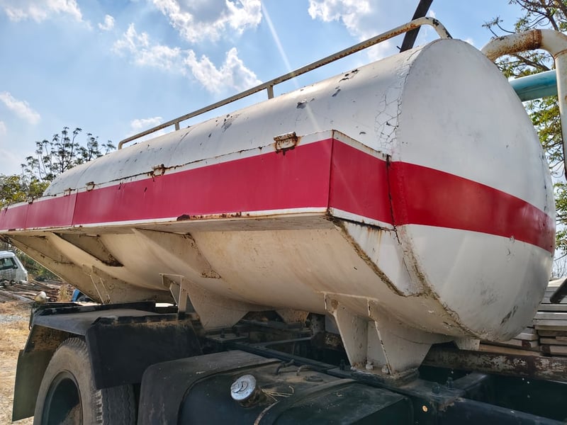 ขายด่วน ISUZU FSR11HK 160แรงม้า รถ6ล้อ บรรทุกน้ำ6,000ลิตร ปี1996 เล่มทะเบียนพร้อม รถใช้งานได้ ในราคาถูกมาก