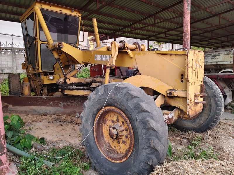 รถเกรดแชมป์เปี้ยน720A-5 ซีรี่ส์3 รถสวยสภาพเดิมๆ เครื่องคัมมิ่นเทอร์โบ ใบมีด14ฟุต เอวอ่อน เอกสารเล่มทะเบียน ราคาถูกมาก