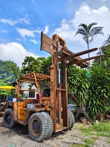 ขายด่วน โฟล์คลิฟท์6ตัน ยกสูง3เมตร ยางดี ใช้งานยกของได้ดี ราคาถูกมากๆ