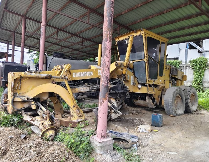 รถเกรดแชมป์เปี้ยน720A-5 เครื่องคัมมิ่นเทอร์โบ ใบมีด14ฟุต เอวอ่อน เอกสารเล่มทะเบียน ราคาถูกมาก