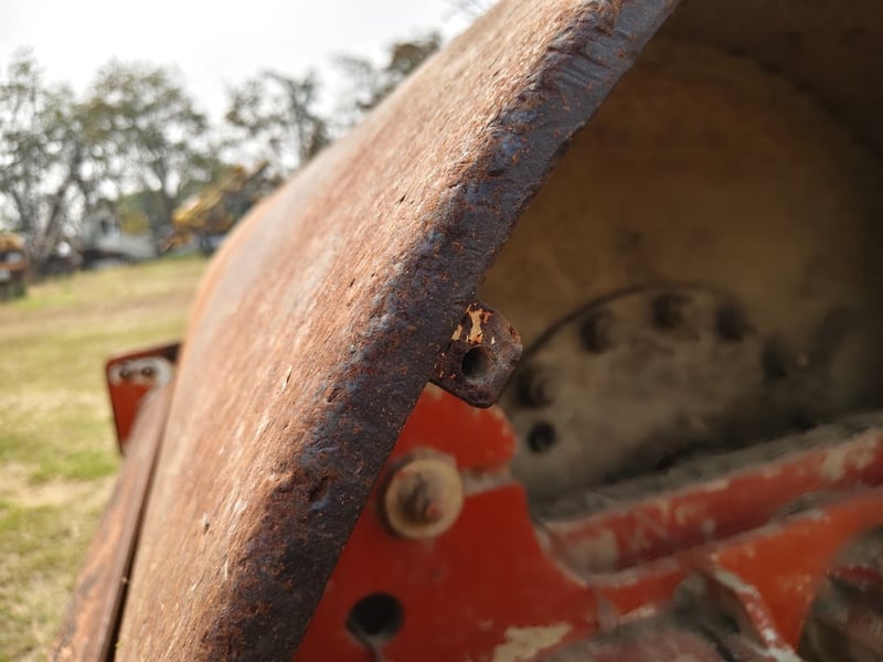 ขายด่วน รถบดอิงเกอร์โซแลนด์ รุ่นพิมพ์นิยม SD100D ตูดเท เอกสารเล่มทะเบียน รถใช้งานได้ ราคาถูกมากๆ