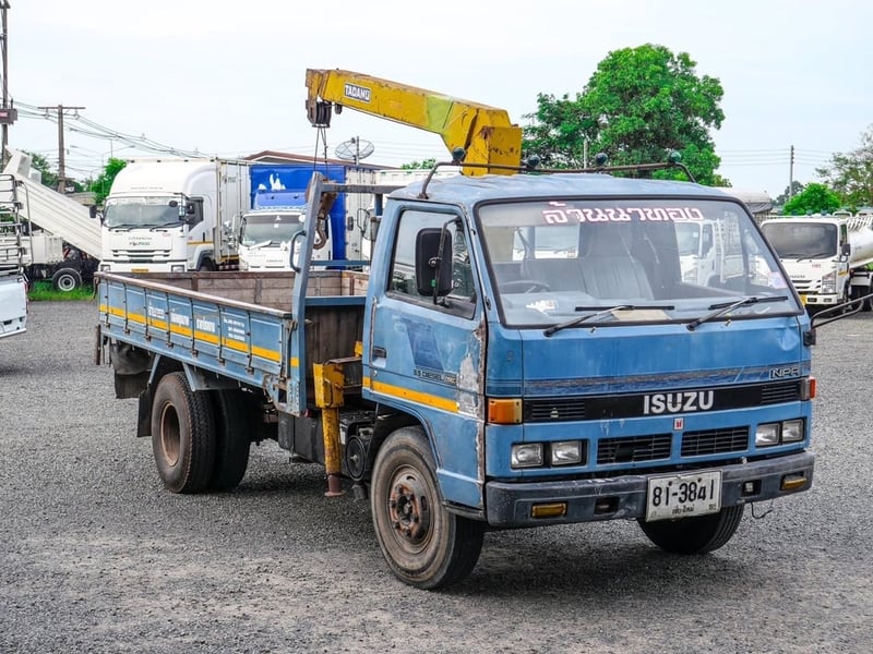 6ล้อ กระบะบรรทุก+เครน 2ตัน 3ปอก