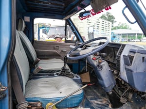 6ล้อ กระบะบรรทุก+เครน 2ตัน 3ปอก