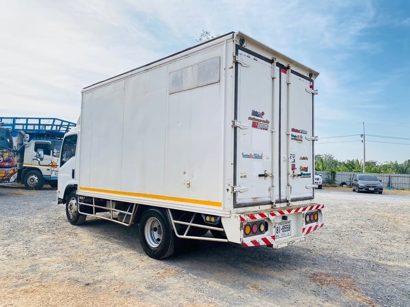  6ล้อ ตู้บรรทุก รถห้างแท้