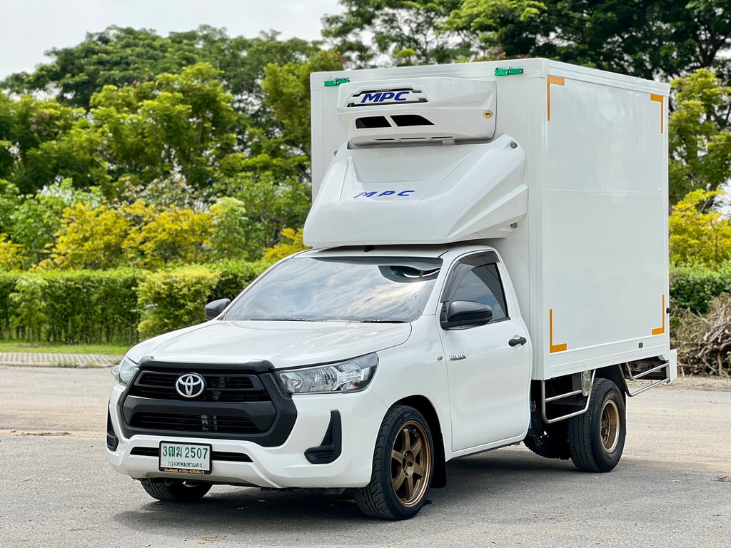 TOYOTA REVO 2.4 กระบะตู้เย็น เพลาลอย TOYOTA REVO 2.4 กระบะตู้เย็น เพลาลอย