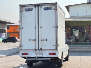 Toyota Revo 2.4 ตู้แห้ง 