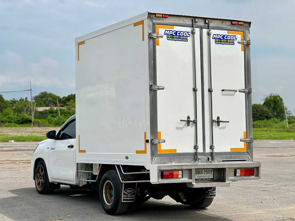 TOYOTA REVO 2.4 กระบะตู้เย็น เพลาลอย TOYOTA REVO 2.4 กระบะตู้เย็น เพลาลอย