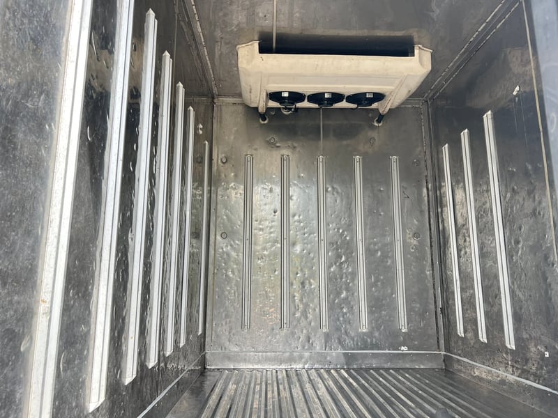 TOYOTA REVO 2.4 กระบะตู้เย็น เพลาลอย