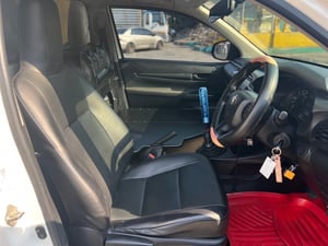 Toyota Revo 2.4 ตู้แห้ง 