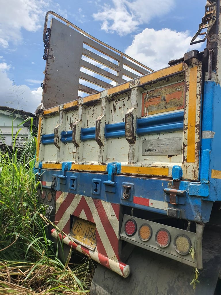 HINO FM 344แรงม้า รถบรรทุก 10ล้อ พ่วงแม่ลูก ปี2011 เลขไมล์ 338,384 กม. ขายพร้อมแม่-ลูก กระบะ สามมิตร ไม่ดั้ม