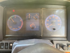 HINO FD2JLB 210 แรงม้า รถบรรทุก 6 ล้อ ปี2011 (ขายเฉพาะ หัวแชสซีส  แท่นเจาะเสาไฟฟ้าไม่ขาย) เลขไมล์ 273,846 กม.