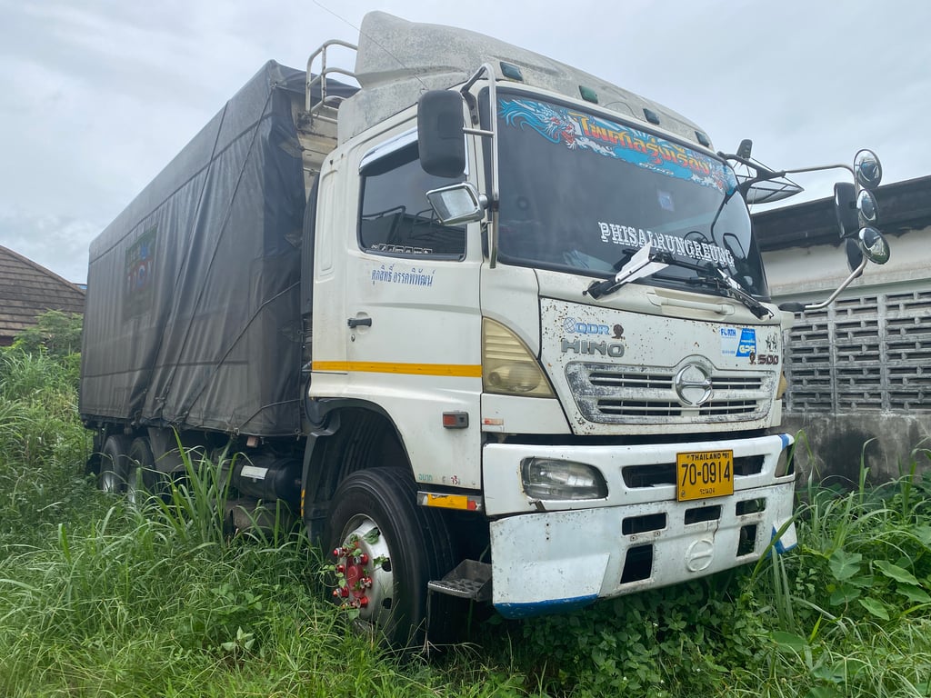 HINO FM 344แรงม้า รถบรรทุก 10ล้อ พ่วงแม่ลูก ปี2011 เลขไมล์ 338,384 กม. ขายพร้อมแม่-ลูก กระบะ สามมิตร ไม่ดั้ม