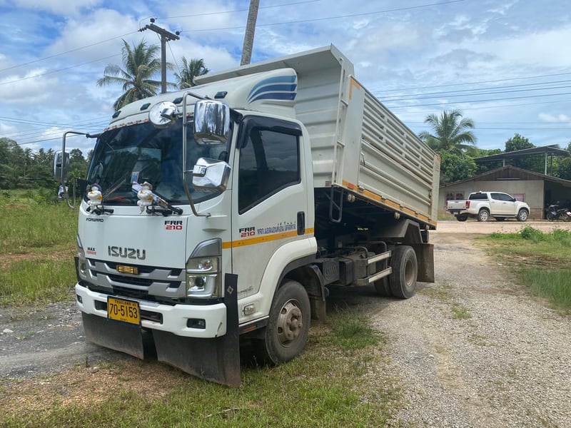 ISUZU FRR 210 แรงม้า รถบรรทุก 6 ล้อ ดั้มพ์สามมิตร ปี2023 