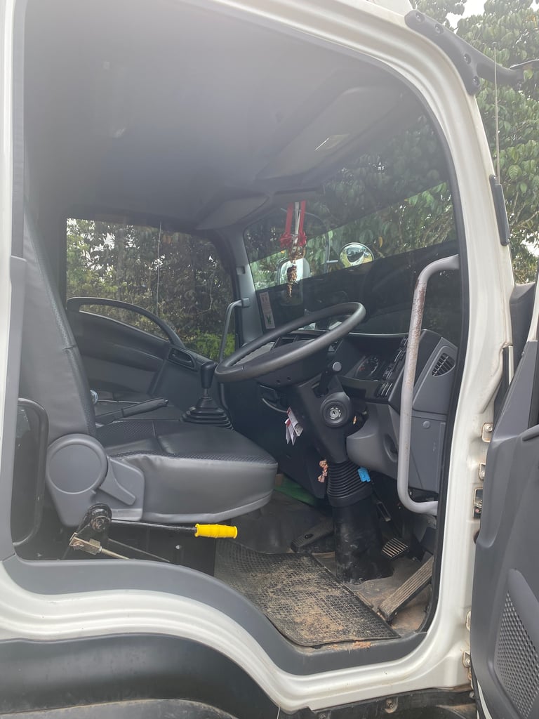 ISUZU FRR 210 แรงม้า รถบรรทุก 6 ล้อ ดั้มพ์ ปี 2024 ISUZU FRR 210 แรงม้า รถบรรทุก 6 ล้อ ดั้มพ์ ปี 2024