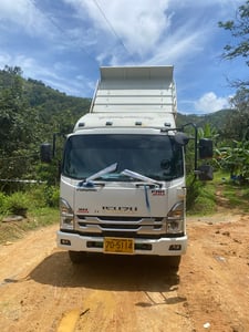 ISUZU FRR 210 แรงม้า รถบรรทุก 6 ล้อ ดั้มพ์ PANUS ปี2023   ขายดาวน์ 140,000 บาท