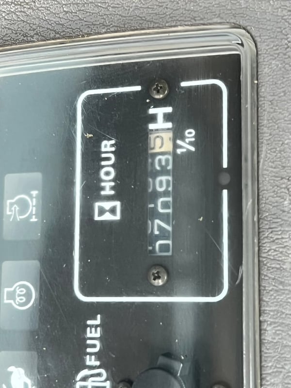 KOBELCO SK30SR รถขุดเล็กนำเข้าญี่ปุ่น ใบแทรกใหม่ แอร์ใหม่ ชั่วโมง 7,093