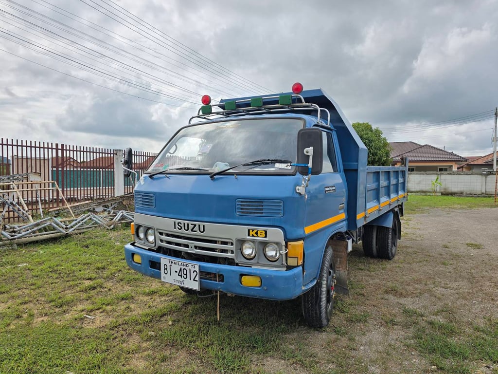 ขายรถบรรทุก ISUZU KS22 พร้อมดั๊มพ์ใช้งานได้จริง ขายรถบรรทุก ISUZU KS22 พร้อมดั๊มพ์ใช้งานได้จริง