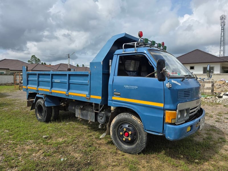 ขายรถบรรทุก ISUZU KS22 พร้อมดั๊มพ์ใช้งานได้จริง