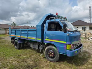 ขายรถบรรทุก ISUZU KS22 พร้อมดั๊มพ์ใช้งานได้จริง