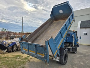 ขายรถบรรทุก ISUZU KS22 พร้อมดั๊มพ์ใช้งานได้จริง