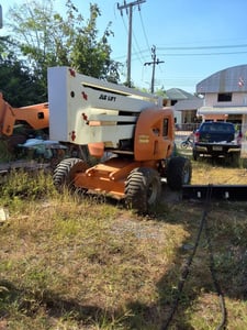 ขายรถกระเช้าบูม JLG รุ่น 450AJ ความสูง 13.4 เมตร เครื่องยนต์ดอยซ์ 3 สูบ สภาพรถพร้อมใช้งาน 