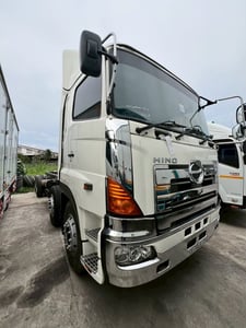 12ล้อฮีโน่ซีรีย์700เพลาเดียวหัวแชสซี (เงินสด) 12ล้อฮีโน่ซีรีย์700เพลาเดียวหัวแชสซี (เงินสด)