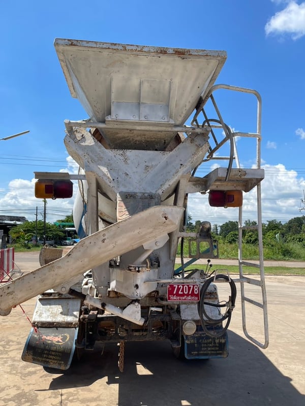 Hino เมกก้า 145 แรง ปี58 ไมล์ 6 พัน กม. โม่3 คิว NSK Hino เมกก้า 145 แรง ปี58 ไมล์ 6 พัน กม. โม่3 คิว NSK