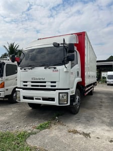 6 ล้อ FTR240 ปี 60 ตู้ทึบ 10 บาน  