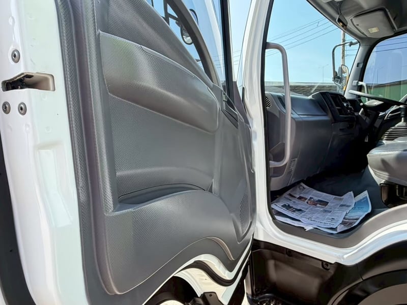 ISUZU FRR 210 ปี 63 ตู้ 10 บาน พร้อมใช้งาน ISUZU FRR 210 ปี 63 ตู้ 10 บาน พร้อมใช้งาน