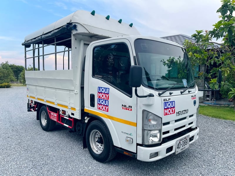  ISUZU NLR 130 แรงเทอร์โบ 4 ล้อ 2 แถวพร้อมที่นั่งรถห้างแท้ ปี 2560  