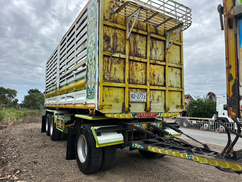 FXZ 360 ปี 56 ไมล์น้อย 573,000 กม. แม่ 12 ล้อ ยาว 6.2 ม. ตัวลูก 3 เพลา 7 ม.ดั้มแม่ลูก FXZ 360 ปี 56 ไมล์น้อย 573,000 กม. แม่ 12 ล้อ ยาว 6.2 ม. ตัวลูก 3 เพลา 7 ม.ดั้มแม่ลูก