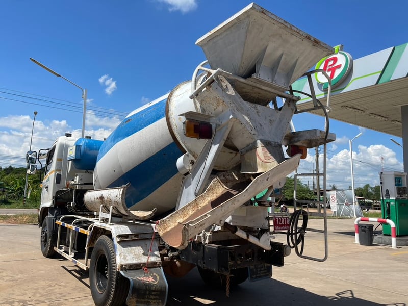 Hino เมกก้า 145 แรง ปี58 ไมล์ 6 พัน กม. โม่3 คิว NSK Hino เมกก้า 145 แรง ปี58 ไมล์ 6 พัน กม. โม่3 คิว NSK