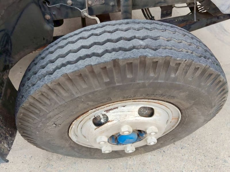 รถเครน HINO FC 155 ปี 63 กระบะดั้ม  ราคา 990,000 บาท 