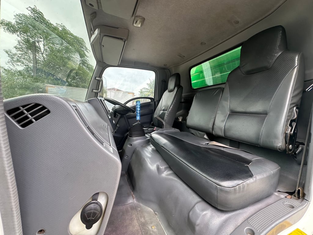 ISUZU NPR150 ปี53 กระบะยาว 5 เมตร เครื่อง 4HK1 150 แรงม้า ราคา 625,000 บาท 