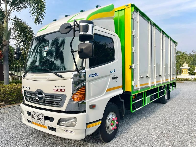 6 ล้อ HINO MEGA FC9JJ 175 แรง ตู้ 10 บาน ปี 2559 6 ล้อ HINO MEGA FC9JJ 175 แรง ตู้ 10 บาน ปี 2559