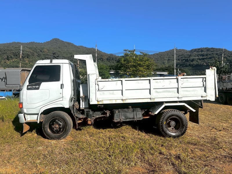 HINO FC-120 รถห้าง เอฟหน้าหลัง  เพาเวอร์  ยางสวย เอกสารเล่มทะเบียน