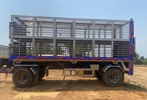 คอกหมู ยาว 6.5 เมตร แสตนเลสทั้งหมด ท้ายลิฟต์ ปี61 