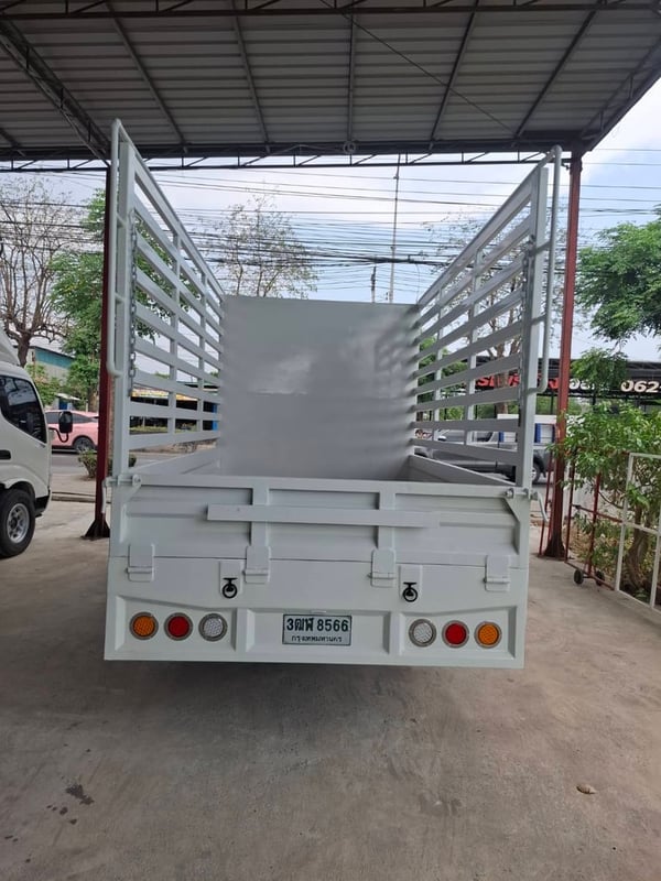 Hino 136แรง คอก รถปี 67 ไม่ติดเวลา Hino 136แรง คอก รถปี 67 ไม่ติดเวลา
