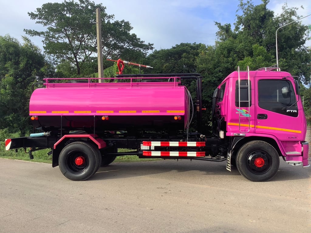 Isuzu 6 ล้อ #เดก้า 200แรง #รถน้ำ 6,000 ลิตร ปี48 
