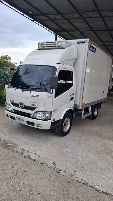 Hino 136 แรง รถตู้เย็นลบ10 ปี67