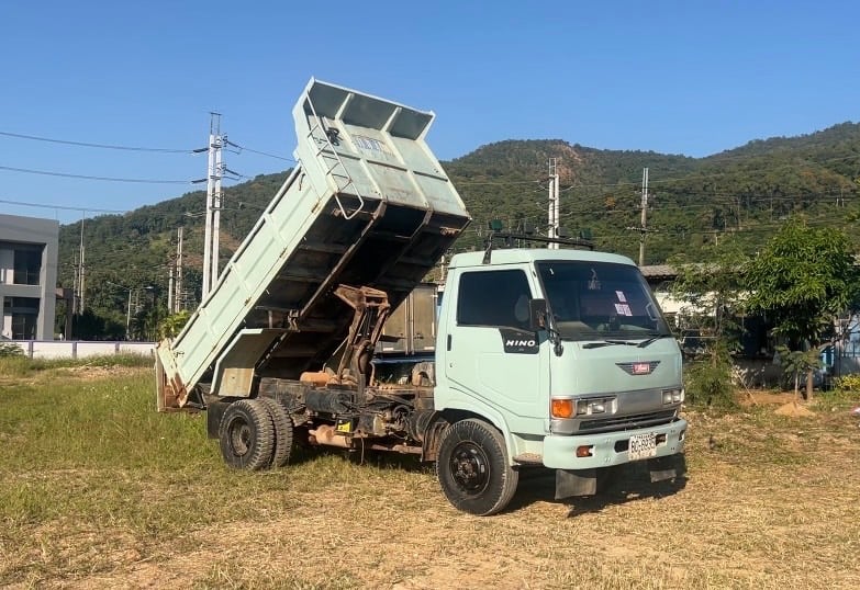 HINO FC-120 รถห้าง เอฟหน้าหลัง  เพาเวอร์  ยางสวย เอกสารเล่มทะเบียน